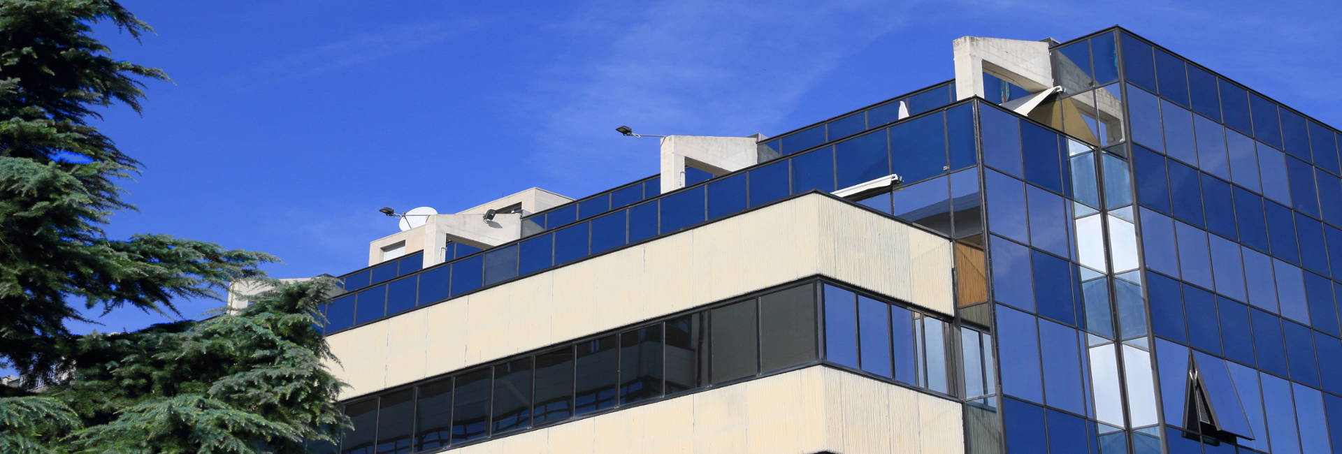 Company headquarters in Torino Corso Unione Sovietica, Mirafiori Centre, view of the Adambì Office from outside